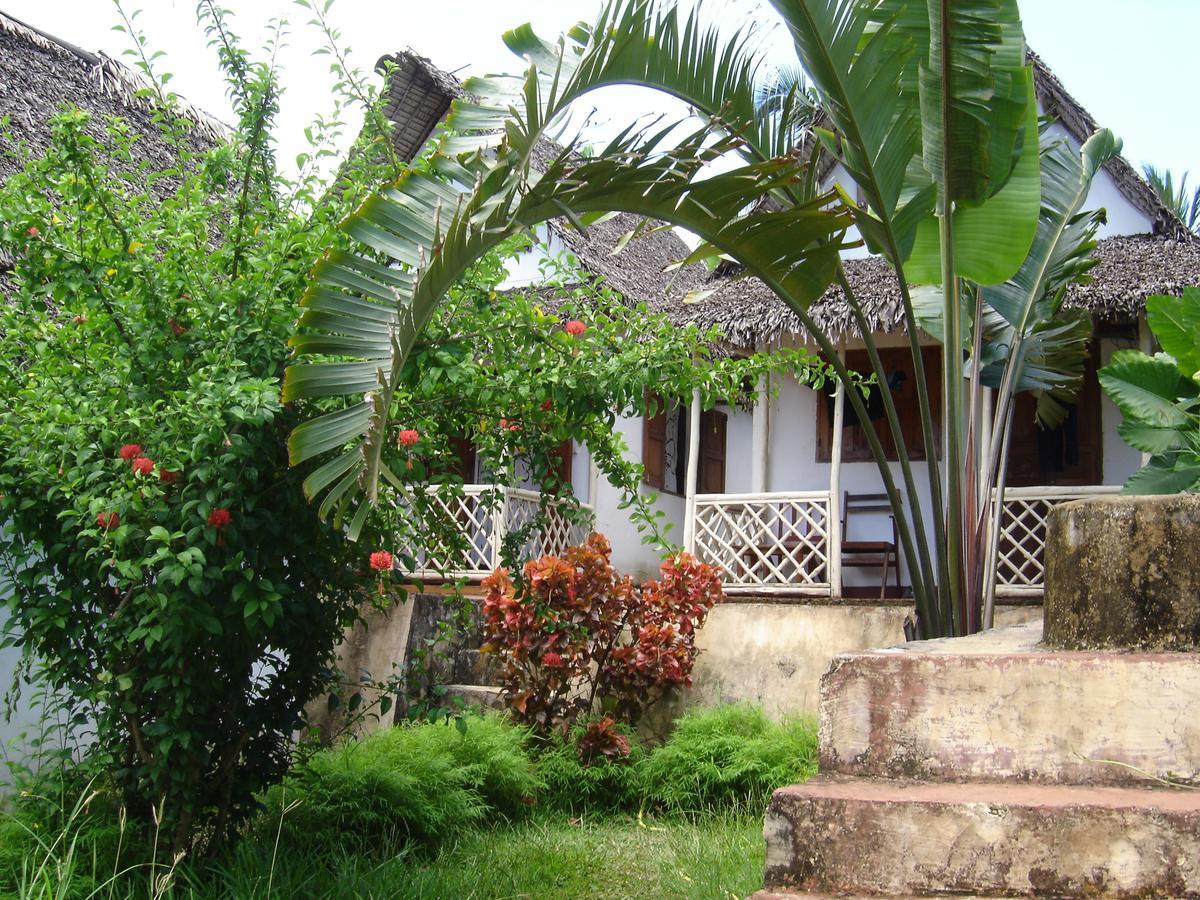 Hotel La Caravelle Ambatoloaka  Exterior photo